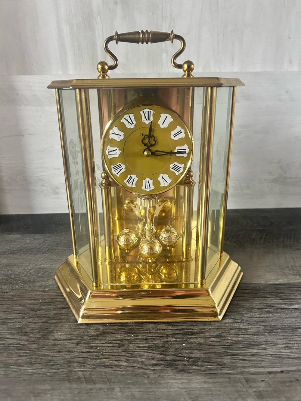 Vintage Heirloom Quartz clock roses 🌹